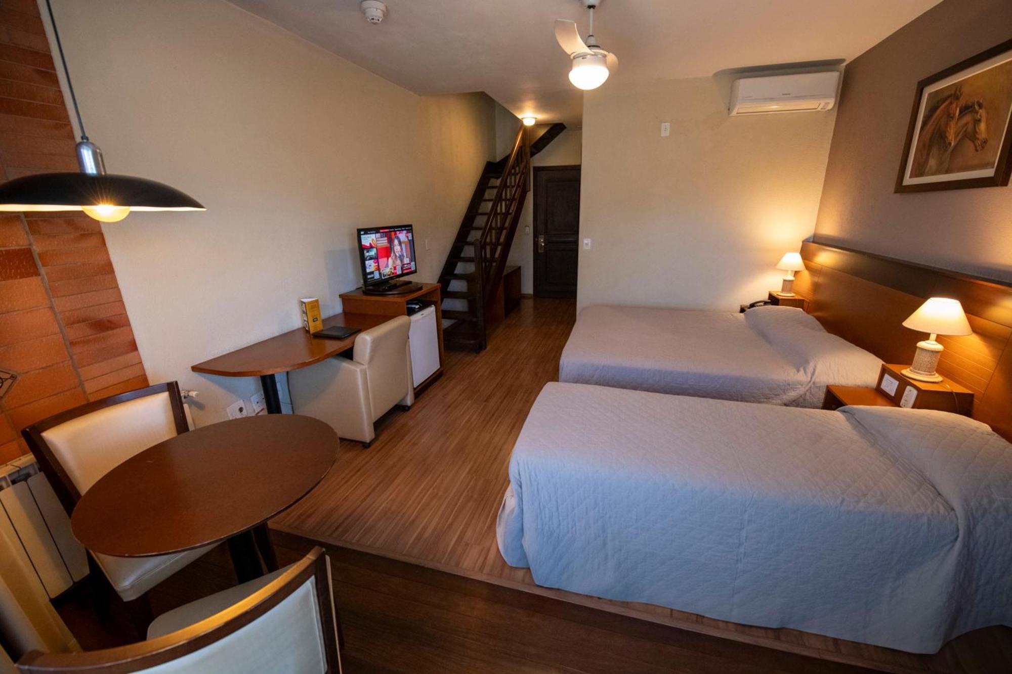 Hotel Serra Nevada Канела Екстериор снимка