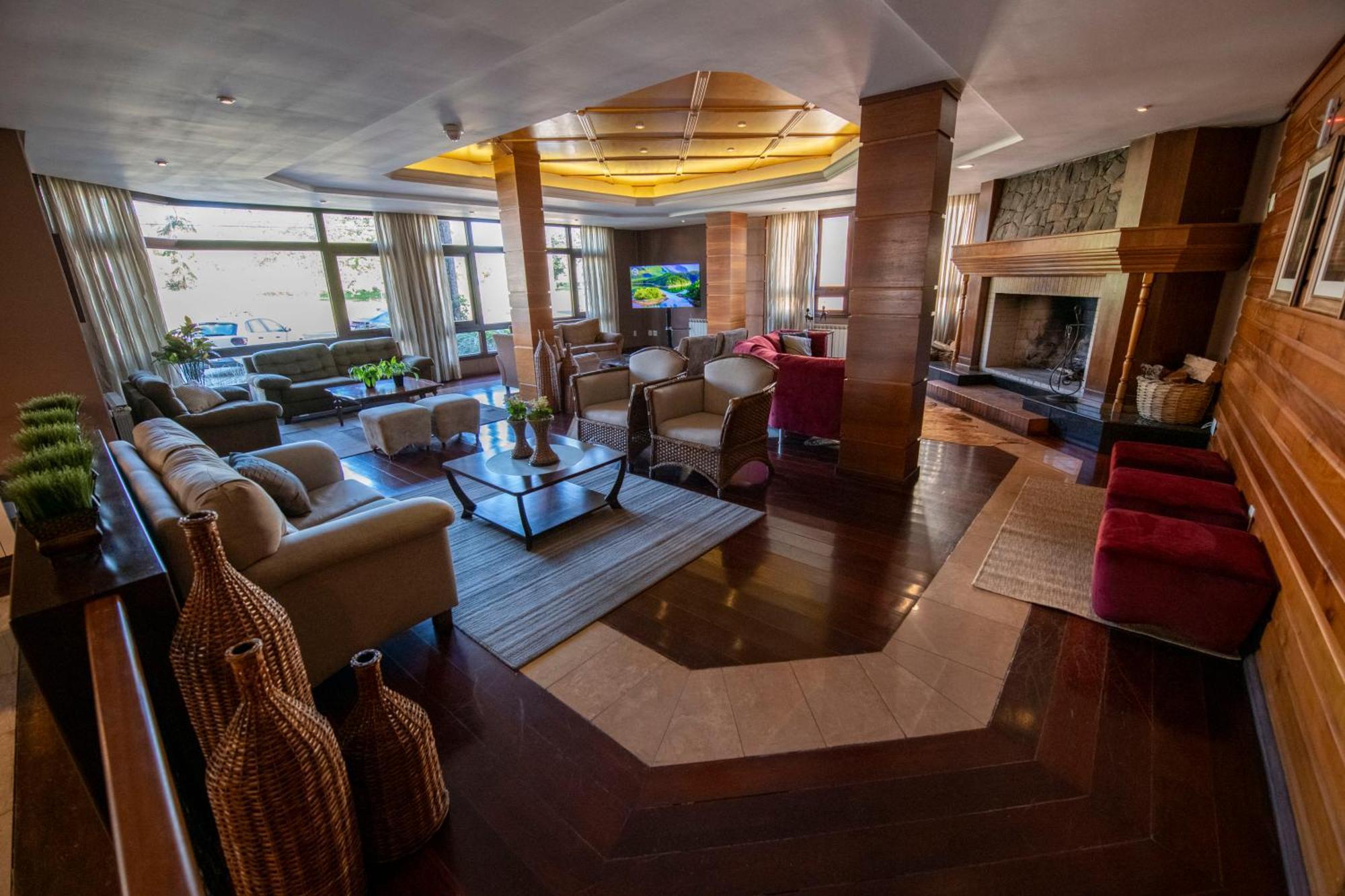 Hotel Serra Nevada Канела Екстериор снимка